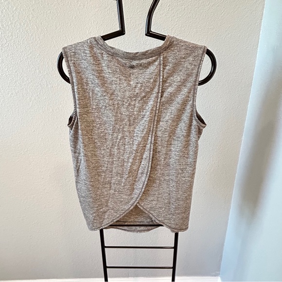 Athleta shirt tank women’s size small perfect condition - Picture 3 of 4